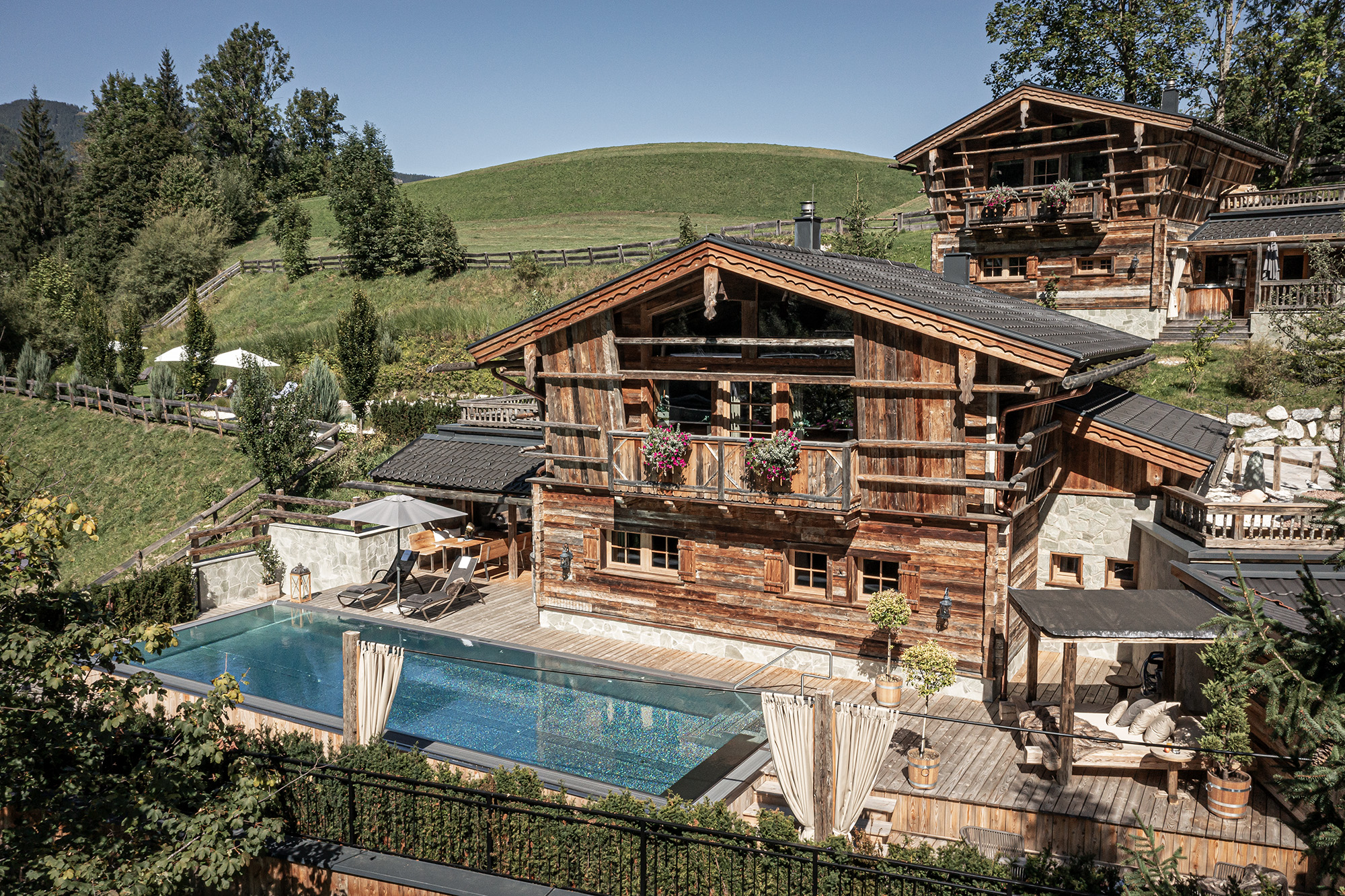 Pool Luxury Lodge